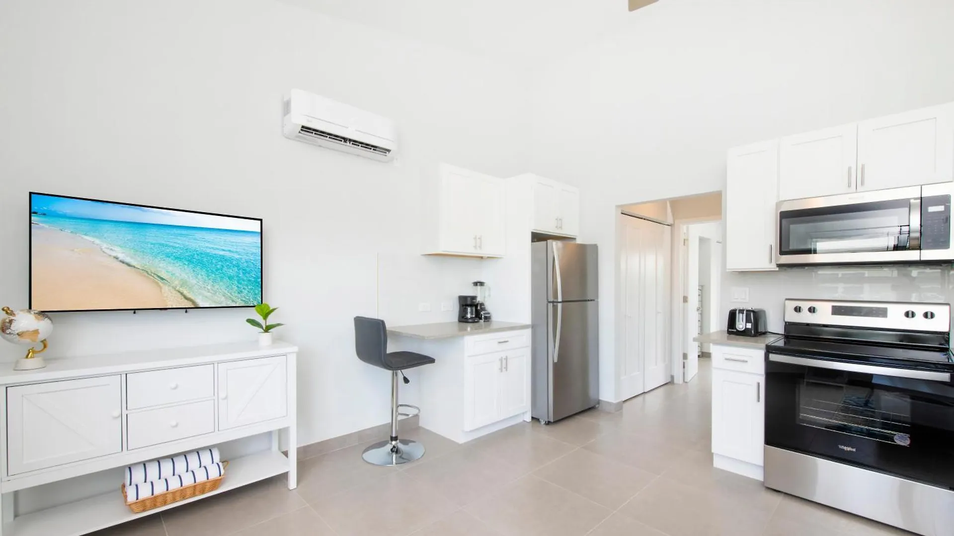 Summertime Suites #54 West Bay