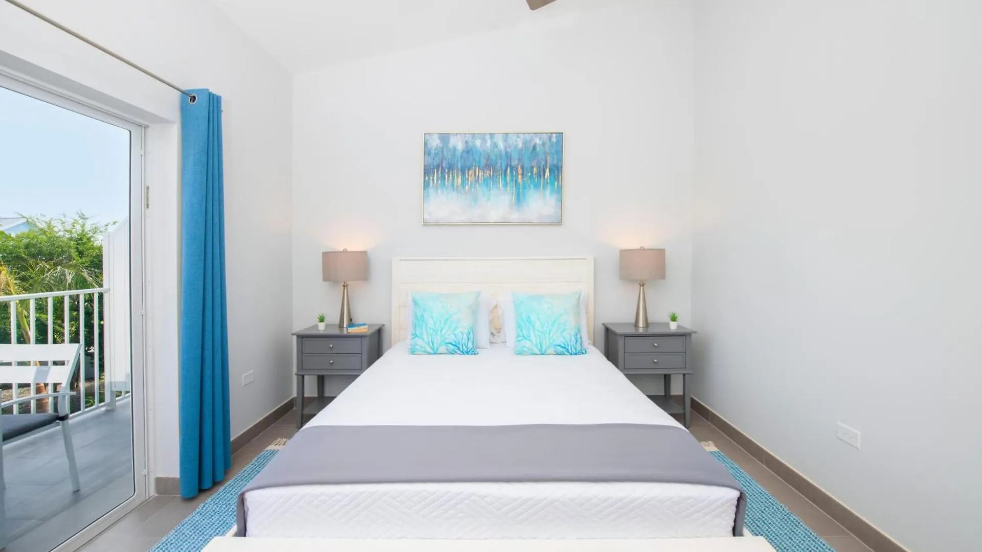 Сasa de vacaciones Summertime Suites #54 West Bay